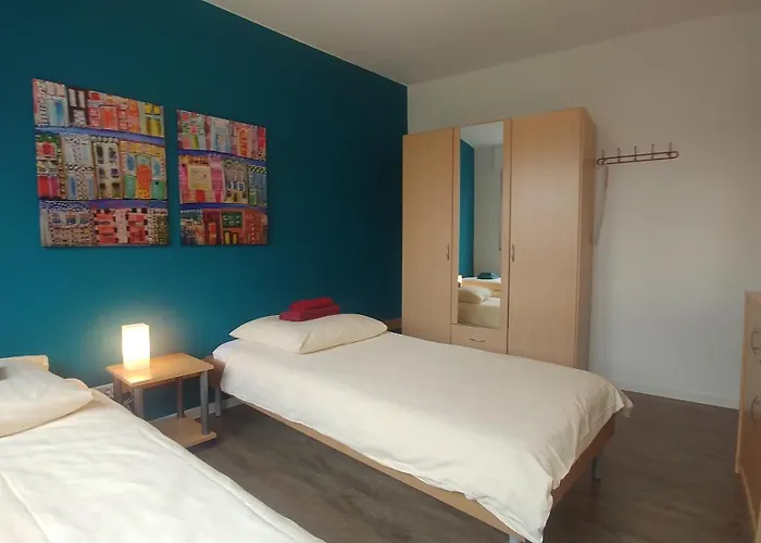 - Erdgeschoss Apartment *