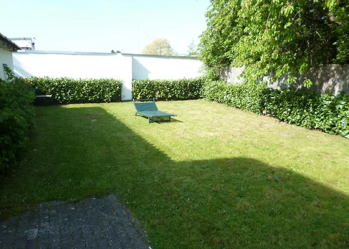 - Erdgeschoss Apartment